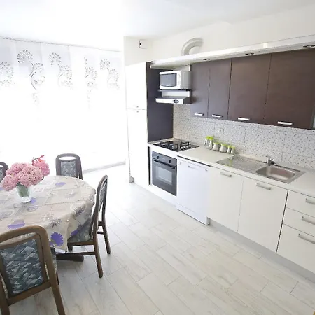With A Parking Space - 14137 Apartman *