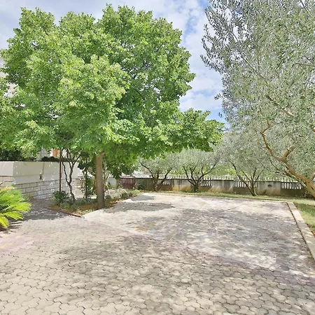 דירה With A Parking Space - 14137 *