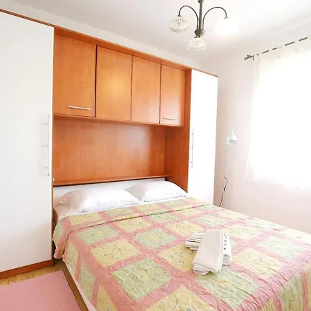 With A Parking Space - 14137 *