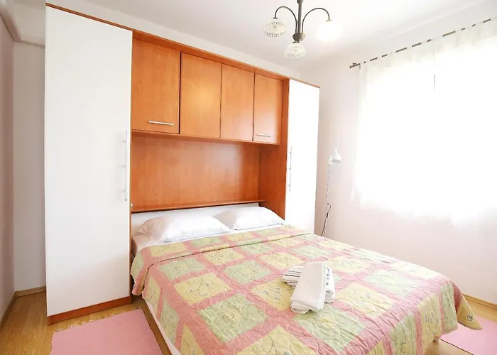 With A Parking Space - 14137 *