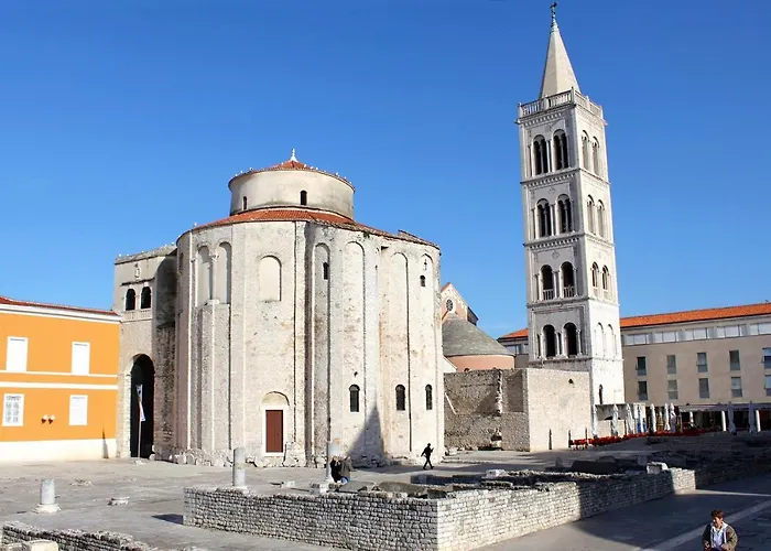 With A Parking Space - 14137 *